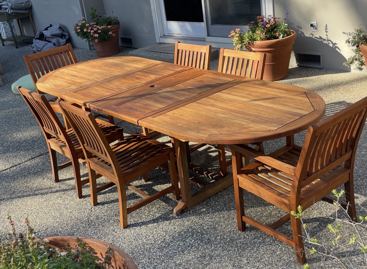 Oval teak set after